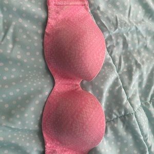 Victoria’s Secret strapless bra
